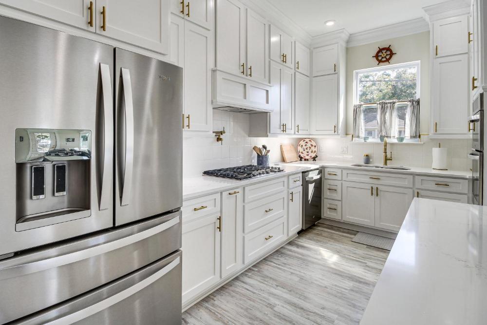 Steps to Beach Modern Gulfport Getaway!